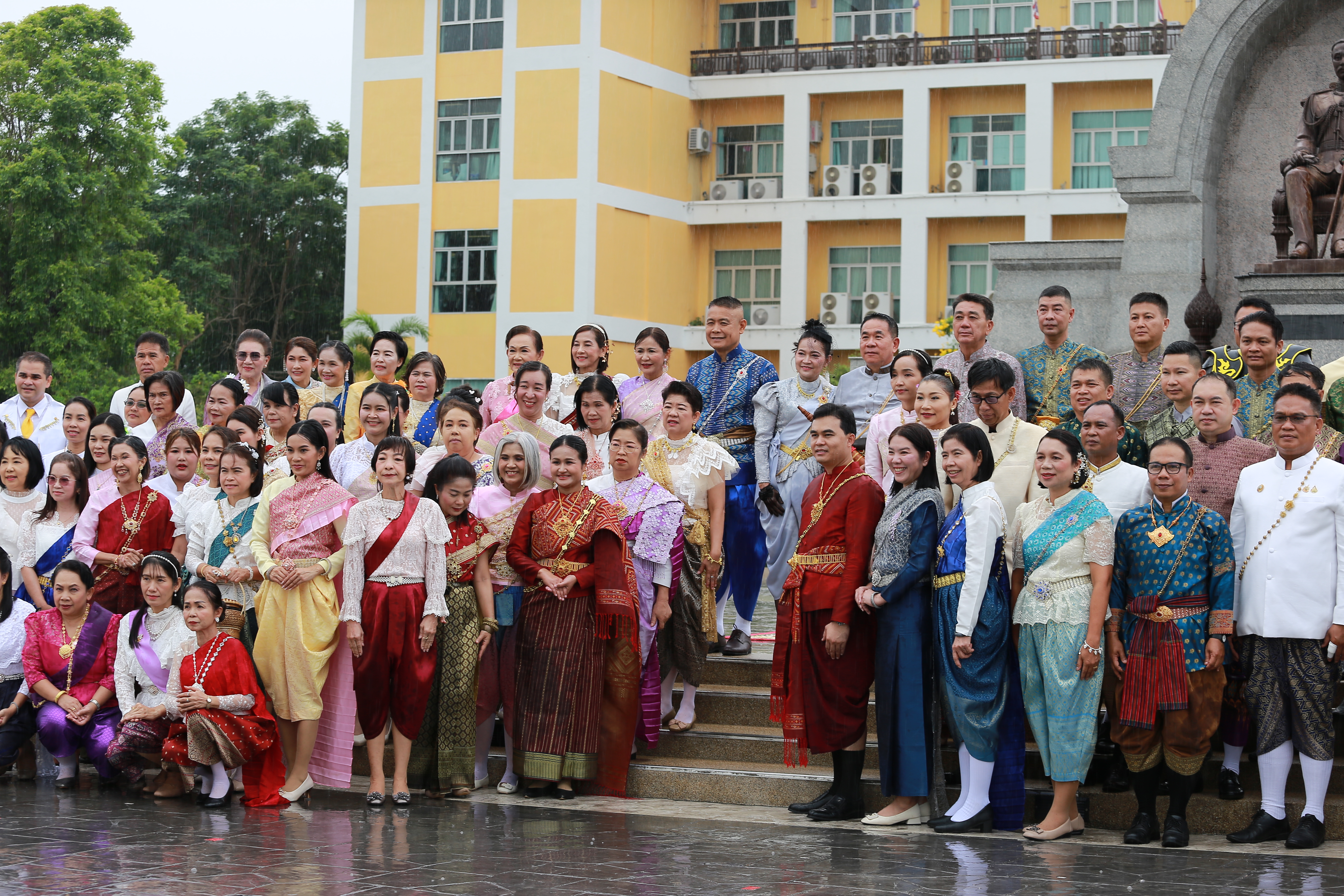 title - ร่ามพิธีถวายบังคมพระบรมราชานุสาวรีย์ พระบาทสมเด็จพระจุลจอมเกล้าเจ้าอยู่หัว (รัชกาลที่ 5) ภายใต้แนวคิด 
